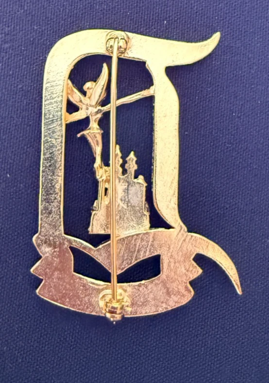 Reproduction Disneyland Cast Member Tour Guide Badge circa 2002 - Image 3 of 3