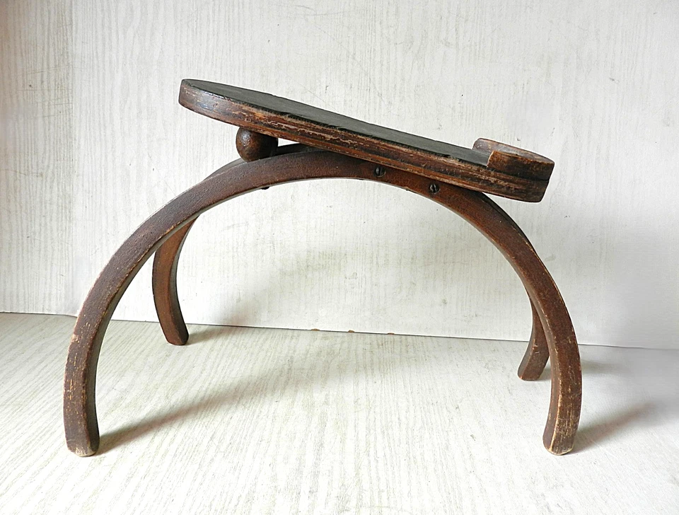 THONET & J.J. HOFFMANN 1907 Style Art Nouveau Viennois Tabouret de Bottier - Photo 1/4