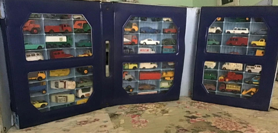 LOTE DE 72 LESNEY DIFERENTES EN ESTUCHE ANTIGUO RARO EN SU MAYORÍA DEL CONJUNTO ORIGINAL Foto 3 de 4