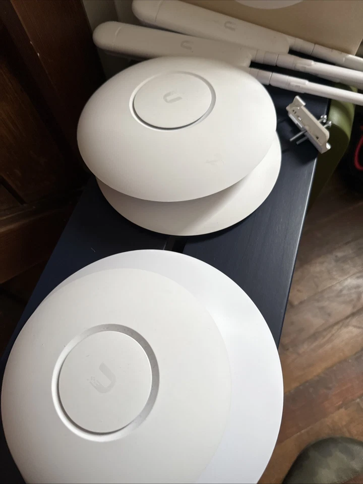 Ubiquiti Networks UAP-AC-PRO UniFi WiFi Access Point - Image 3 of 3
