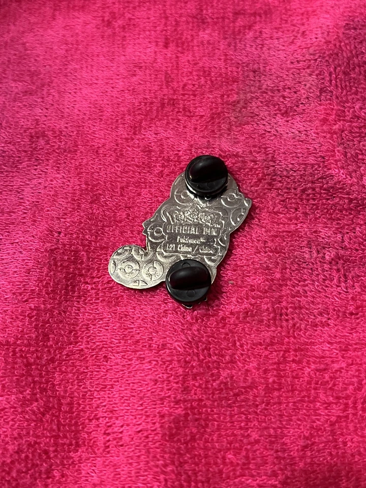 Prendedor Solapa Oficial POKEMON GO SQUIRTLE Como Nuevo Envío Rápido Foto 2 de 3