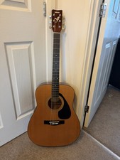 Yamaha FG-401 Acoustic Guitar with Gig Bag It’s A Good Old War Horse Plays Great