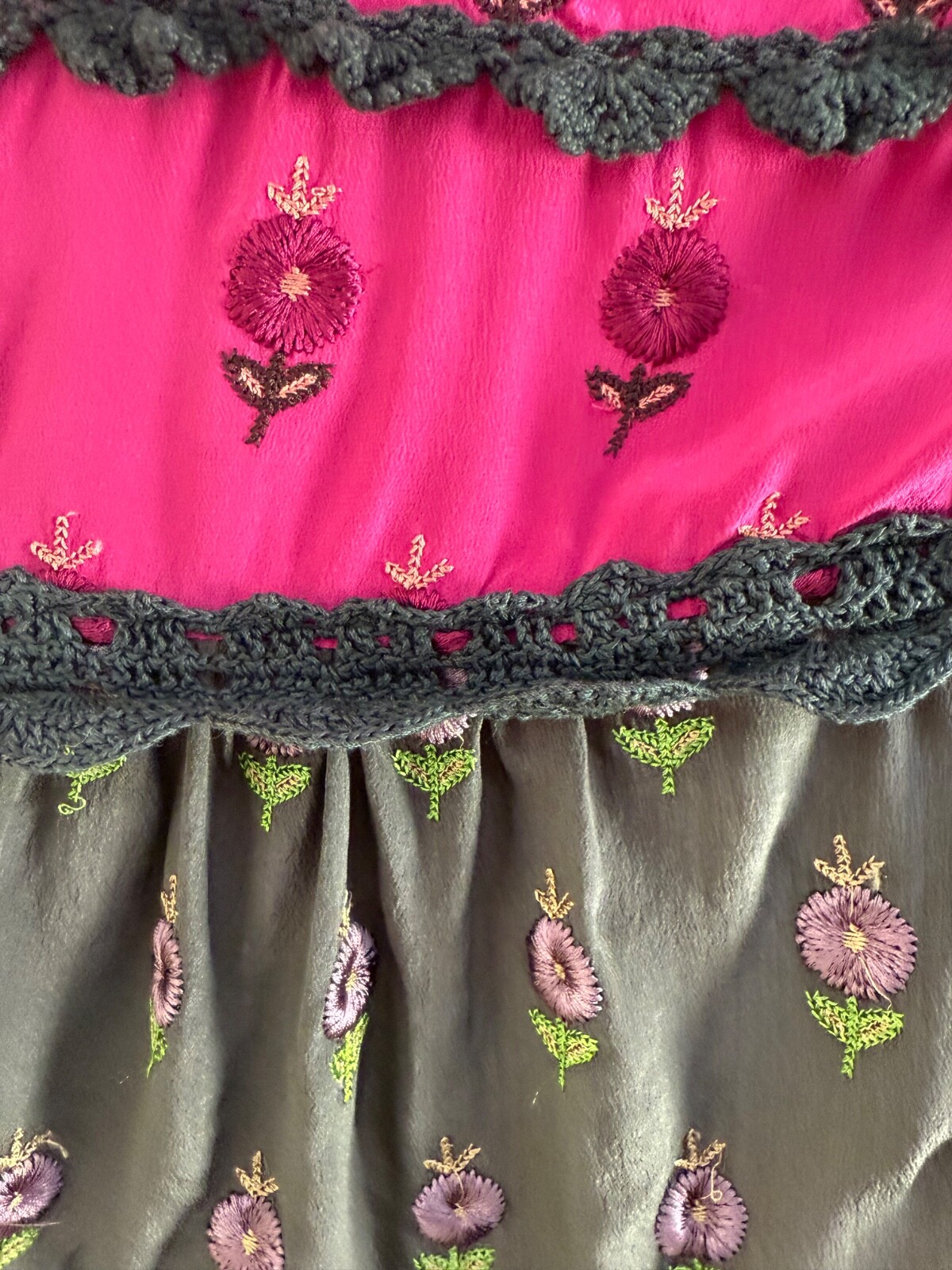 Anthropologie Odd Molly Silk Babydoll Top XS Gray Pink Embroidered Lace Sample