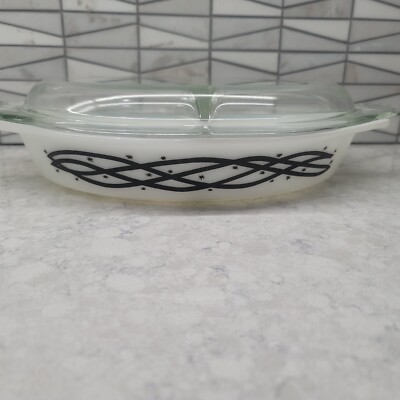 Vintage Pyrex Barbed Wire Pattern Split Dish W/ Lid Black & White 1.5 Qt 1958