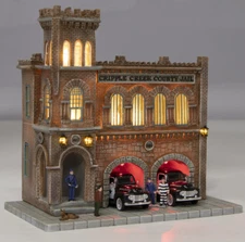 O Scale County Jail Building Lighted Interior/Exterior, Police Vehicles Figures