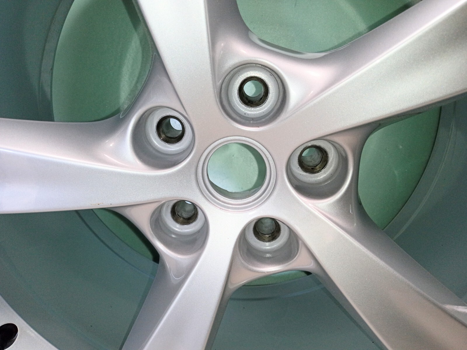 FERRARI Portofino Wheel_Tire_10 X 20 "_336551_Silver_GENUINE_Factory