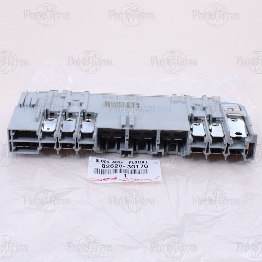 8262030170 New GENUINE Toyota LEXUS Fusible Link Block Assy GS350