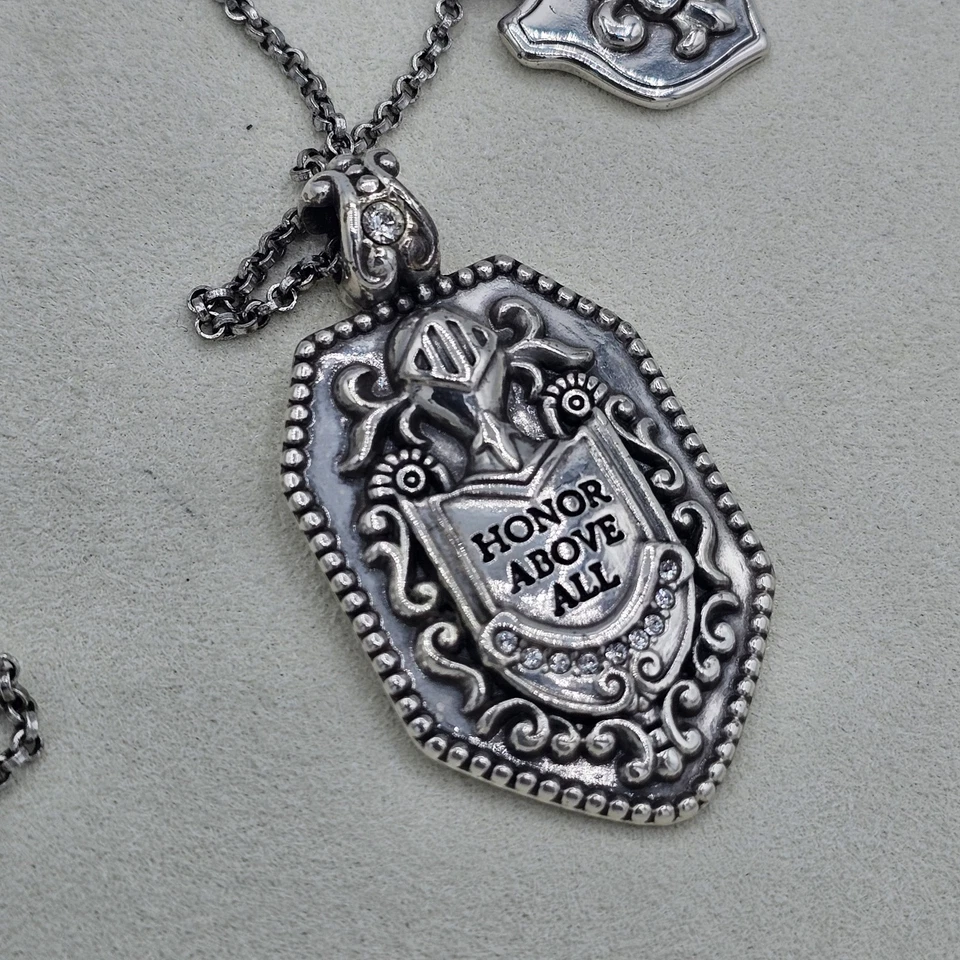 Collar Brighton Honor Above All plateado cadena de 34 pulgadas Foto 2 de 4