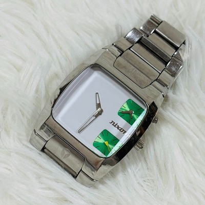 Nixon The Bank display picture 3