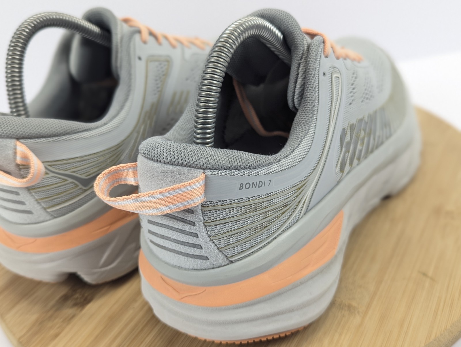 Hoka Bondi 7 Womens Sneakers Size 8 Gray Peach Shoes Running Athletic Trainer  thumbnail 5