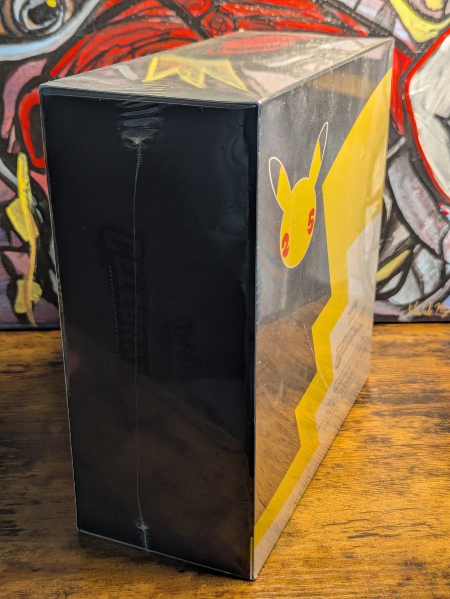 Pokemon 2021 🍎 Celebrations Pokemon Center Elite Trainer Box