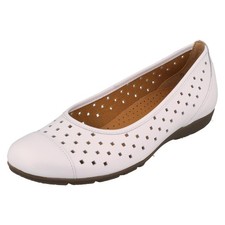 Ladies Gabor Slip On Pumps With Lazer Cut Detail '64.169'