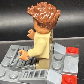 LEGO Star Wars Rowan Minifigure Freemaker Adventures Tracker I 75185 sw0851