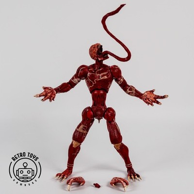 Patriot Studio Evolver Mutated Monster P.O.W. Evil Licker Alien Creature
