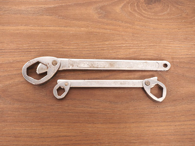 Paar Vintage Olympia Multi Schraubenschlüssel - guter Zustand