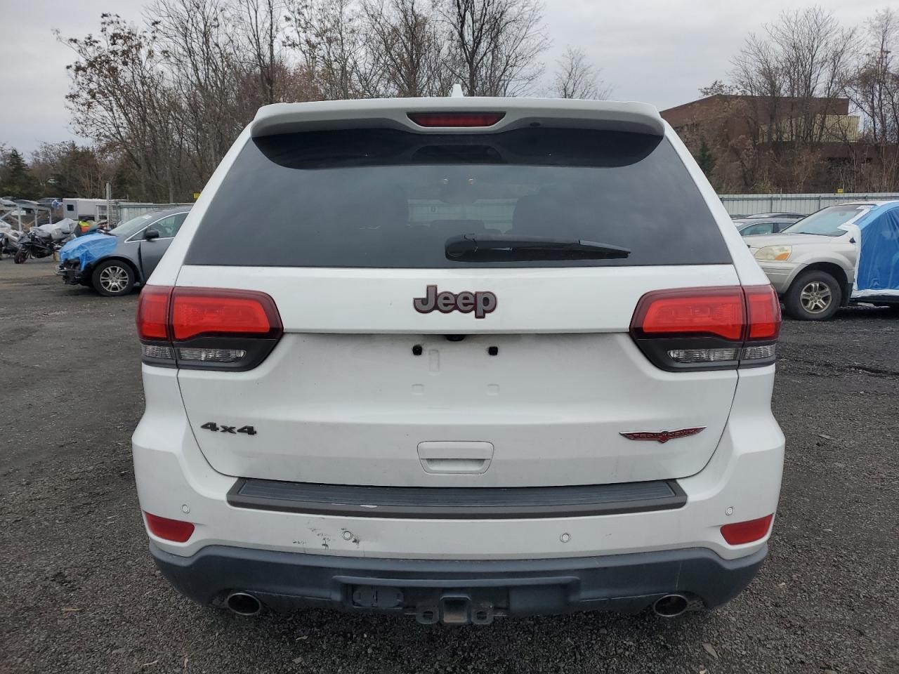 Used Front Left Seat Belt Front fits: 2017 Jeep Grand cherokee bucket seat drive