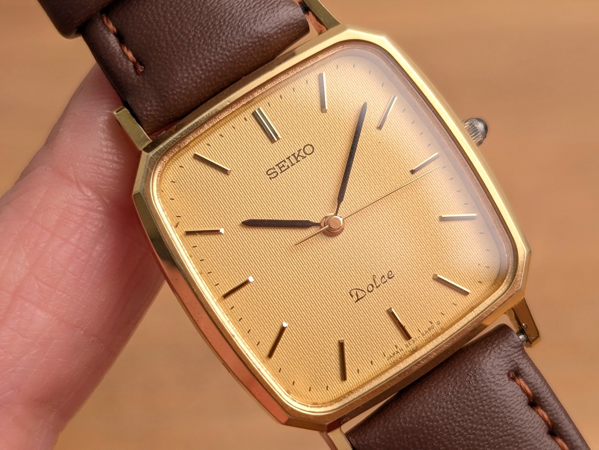 1990 SEIKO Dolce 5E31-5A80 Gold Dial Quartz Woman Watch Vintage