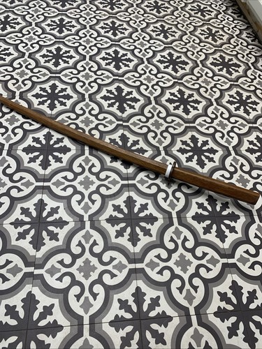 WLE Red Oak Shoto Practice Wood Short Sword 33”