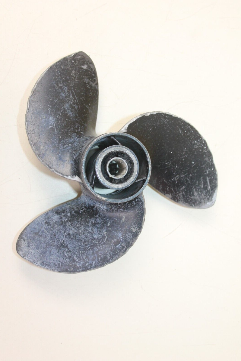 Mercury 48-47670-7 Outboard Propeller 8 Spline (NEEDS NEW HUB) 9x7