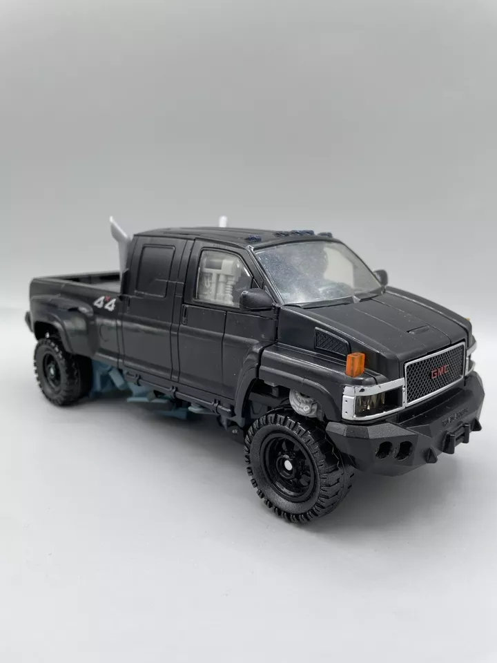 Authentic Hasbro Transformers Dark Of The Moon Leader Ironhide Complete - Image 4 of 4