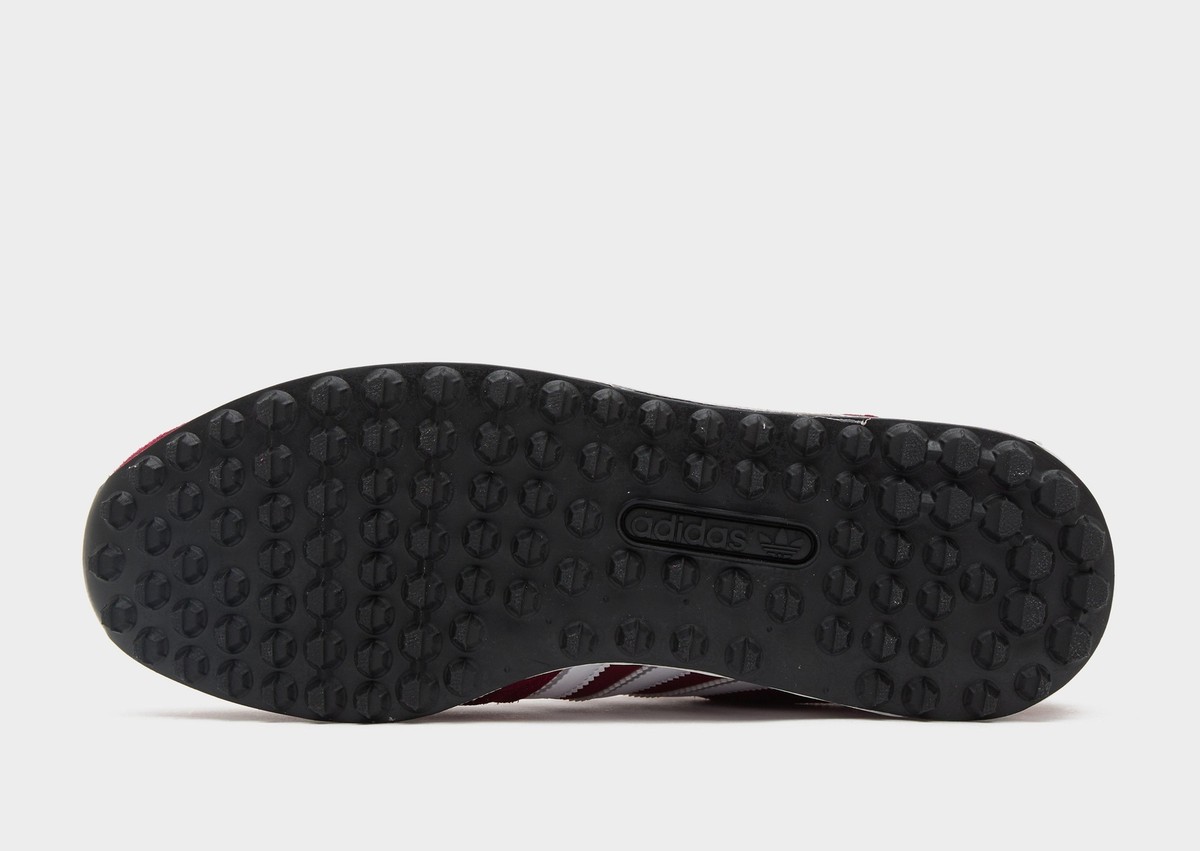 la trainer burgundy