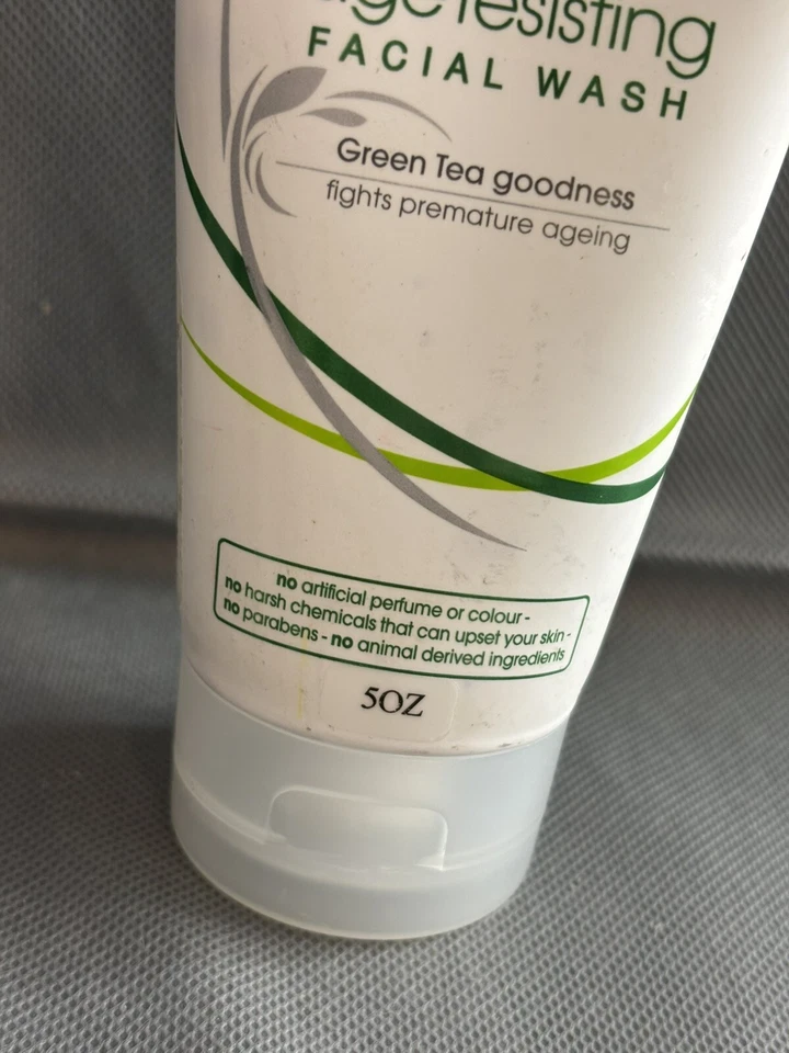 Lavado facial resistente a la edad regeneración simple tipo para la piel té verde 5 fl. oz Foto 2 de 4