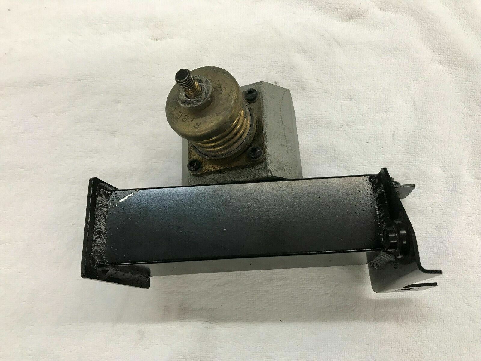 LAMBORGHINI GALLARDO COUPE REAR BUMPER STRUT BRACKET WITH SUPPORT OEM 400813730
