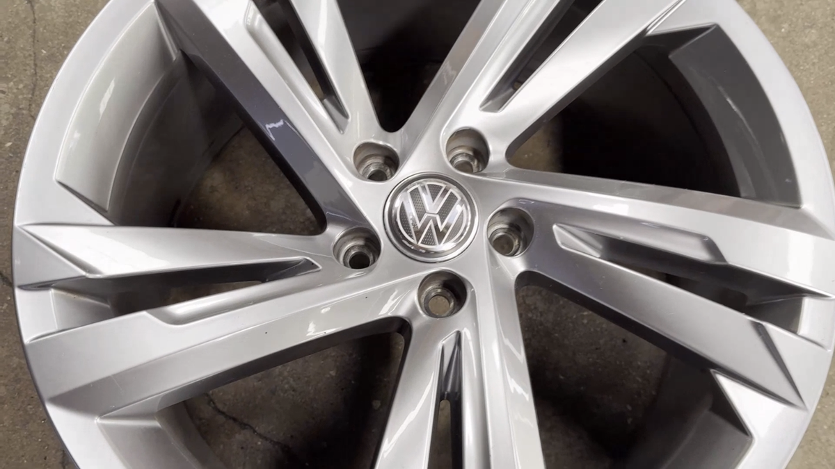 Genuine Used 19x8.5 VW Tiguan 5x112 Grey (4 Wheel) fit ATLAS