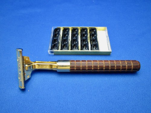 GILLETTE VTG ATRA/ACTAS Cartridge Type Rasierer HOLZ VITRINE/GRIFF UNBENUTZT - Bild 5 von 12