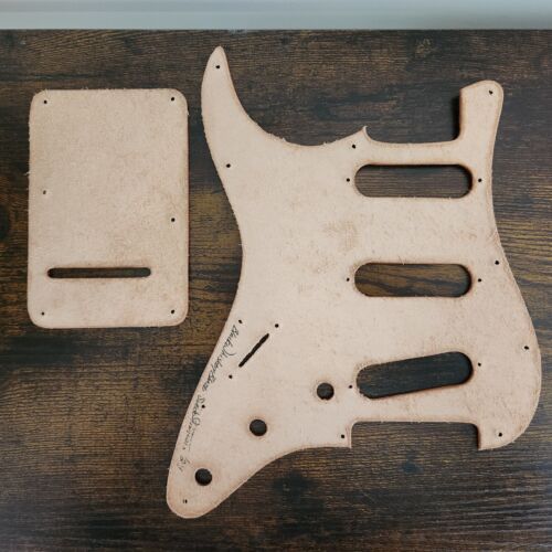 Leather Distressed Brown Pickguard & Tremolo Back Plate Fender Stratocaster USA - Picture 2 of 3