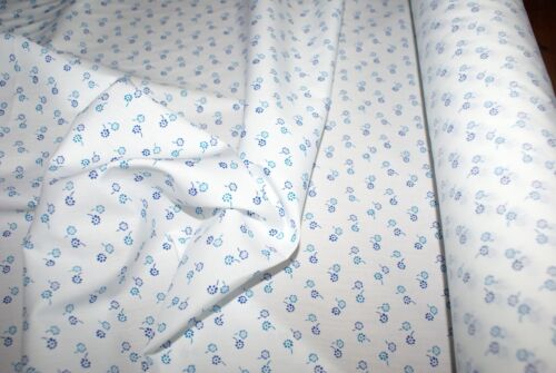 3.1m END OF ROLL Floral Blue Cotton Print Fabric on White, 150cm Wide - Zdjęcie 1 z 7