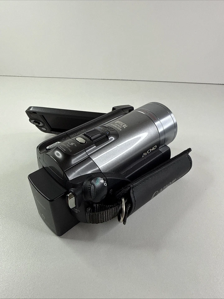 Canon VIXIA HF200 Flash Memory HD Camcorder (Gray) - Image 4 of 4