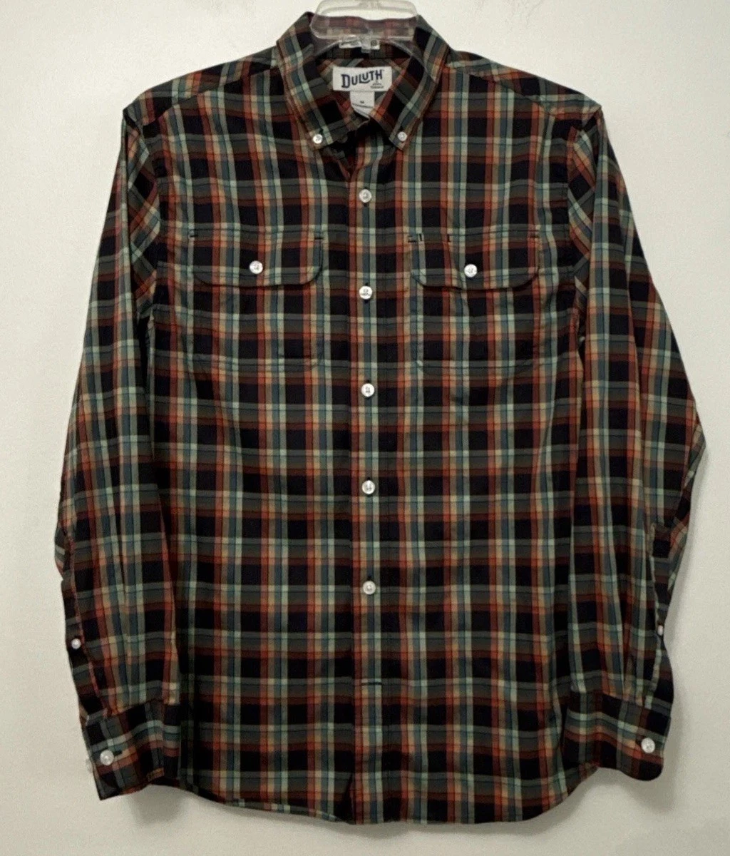 Duluth untucked Men’s Button Down shirt Medium Plaid Lightweight Standard Fit