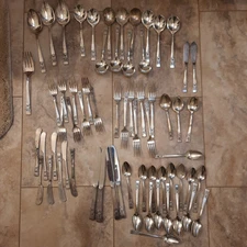 VNTG Oneida Community Coronation Silver Plate Silverware 65 Pieces lot serving +