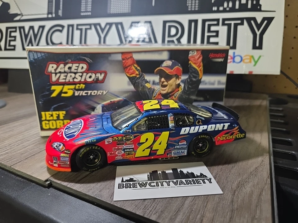 2005 Jeff Gordon Raced Version 75th Victory Diecast 1/24 With Coin - Image 2 of 4