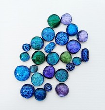 26 dichroitische Schmelzglas Cabochons, kühle Farben, blau, grün, lila, lavendel