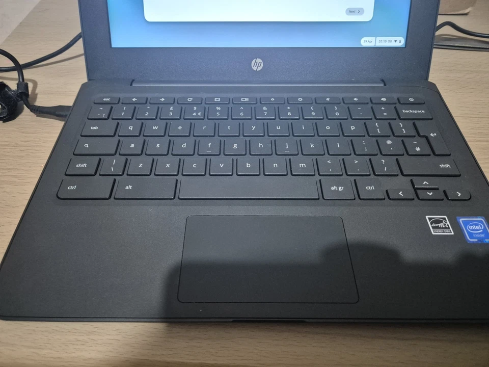 HP Chromebook 11a-nb0000na - Excellent Condition - Charger - Google Play - Image 3 of 4