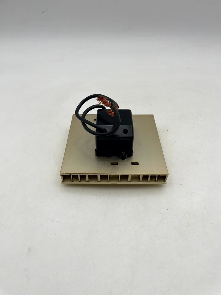 Lutron Centurion C-1500 atenuador monopolar giratorio beige encendido-apagado 1500 vatios 120 V Foto 4 de 4