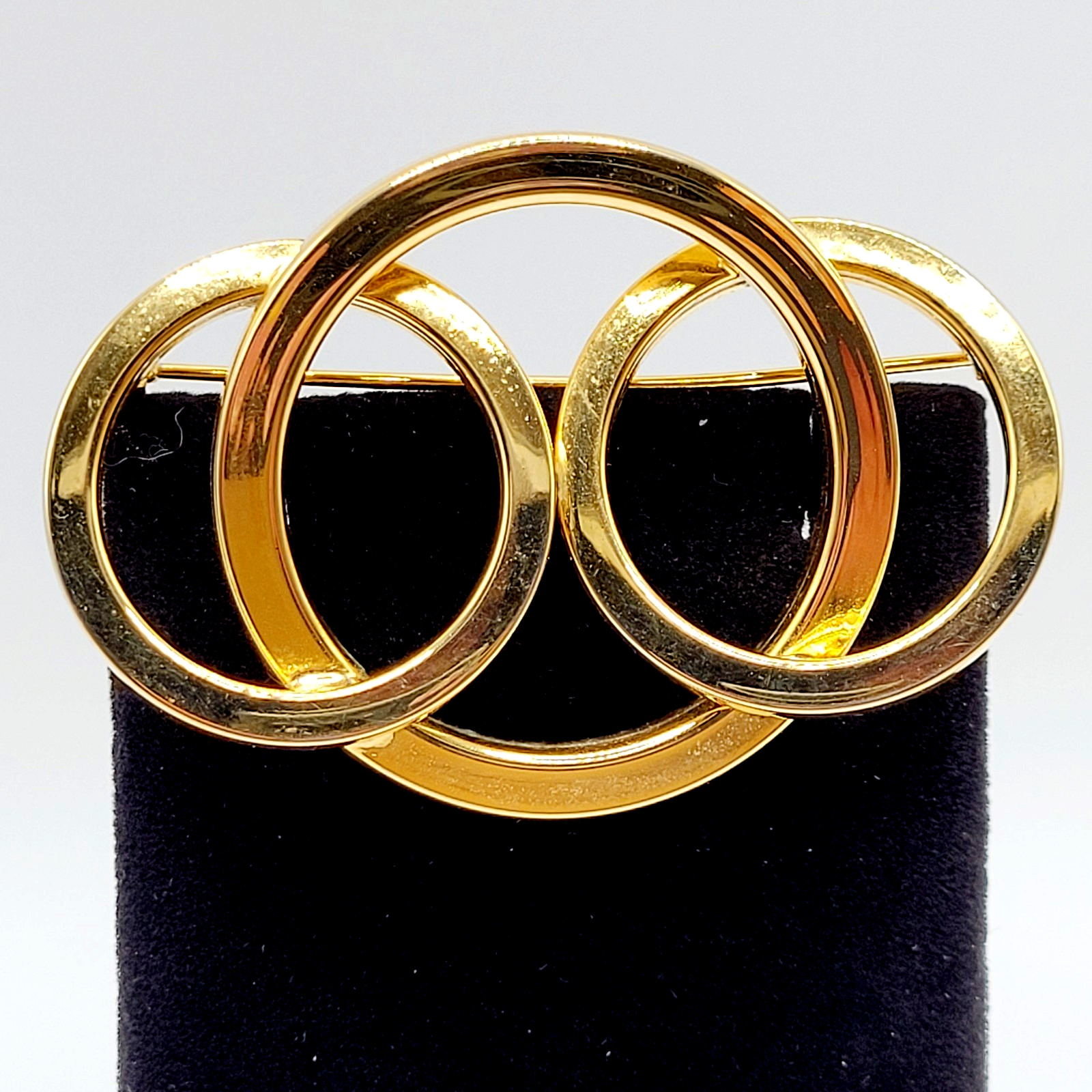 Geometric Interlocking Three Circles Dimensional … - image 4