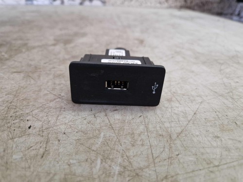 VW Golf VII 7 AU Radiobedienung USB 5G0035222G 336581