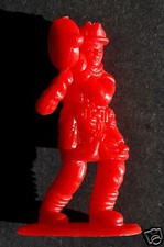 FIREFIGHTER PLASTIC FIGURE, 2" TALL 4,8 cm , GREAT FOR DIECAST ACCESSORIES, F