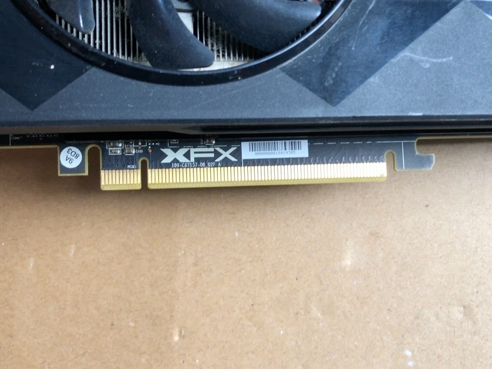 XFX ADM Radeon R9 390P 8GB GDDR5 2560SP Graphics Card Video Card - Image 3 of 4