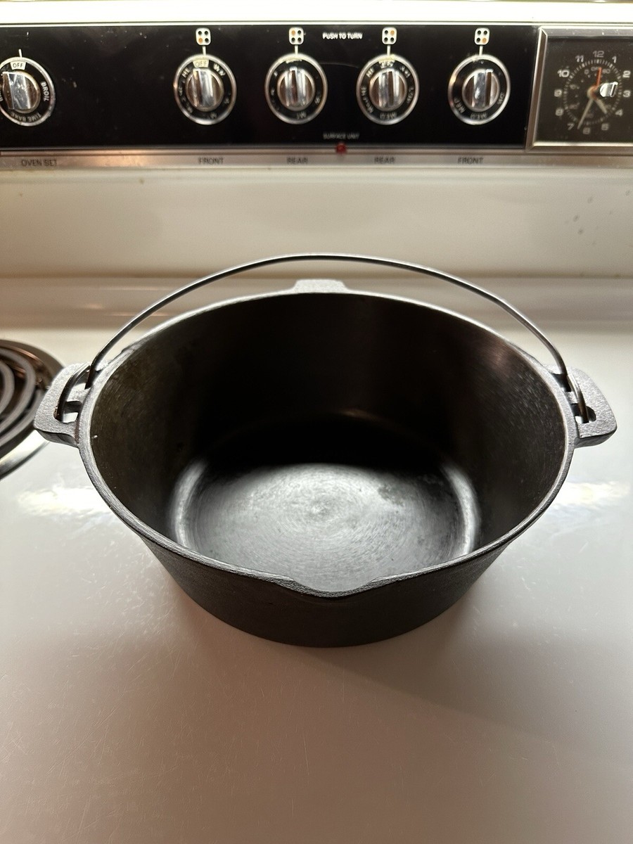 BSR Birmingham Stove Range #7 Cast Iron Dutch Oven