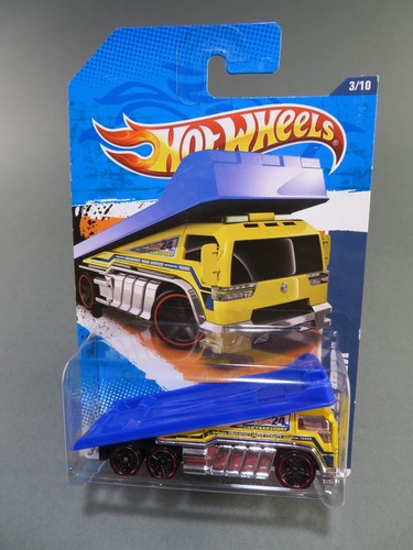 2011 Hot Wheels HW City Works BACK SLIDER #3 of 10