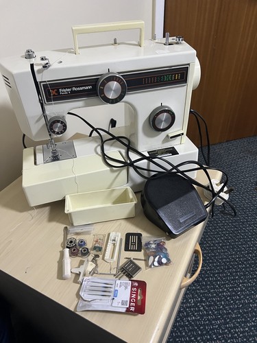 Robuste Vintage Frister Rossman Industrienähmaschine mit Fußpedal