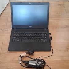 Acer Aspire N17Q4 laptop 50Gb Drive, 4 Gb RAM, with charger, Zorin OS, nice