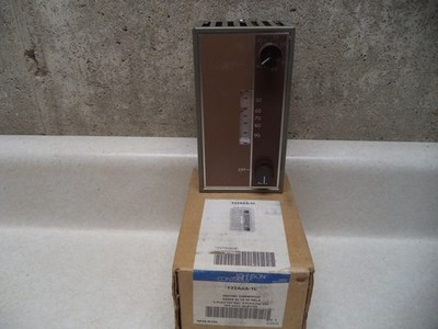 Johnson Controls Line Voltage Heating Thermostat # T22AAA-1C NEW!!