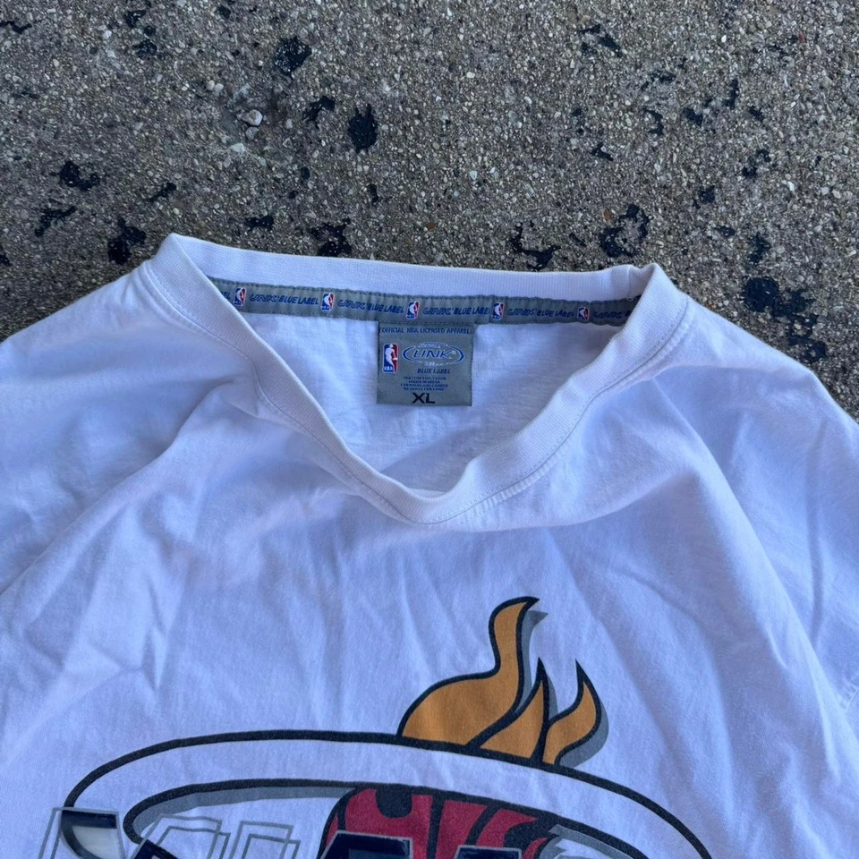 Vintage Y2k NBA Link Blue Label Miami Heat Basketball White T Shirt Size XL - Image 3 of 4
