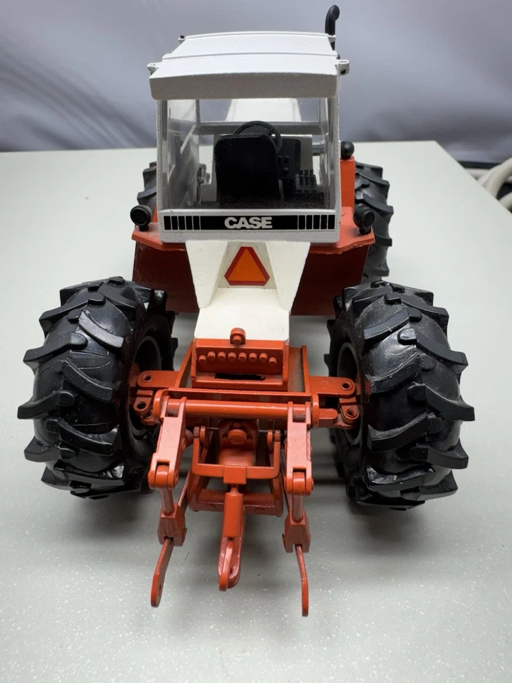 Case 4890 4WD Diecast Toy Tractor 1:35 Scale NZG Missing Pin On Steering Arm - Image 2 of 4