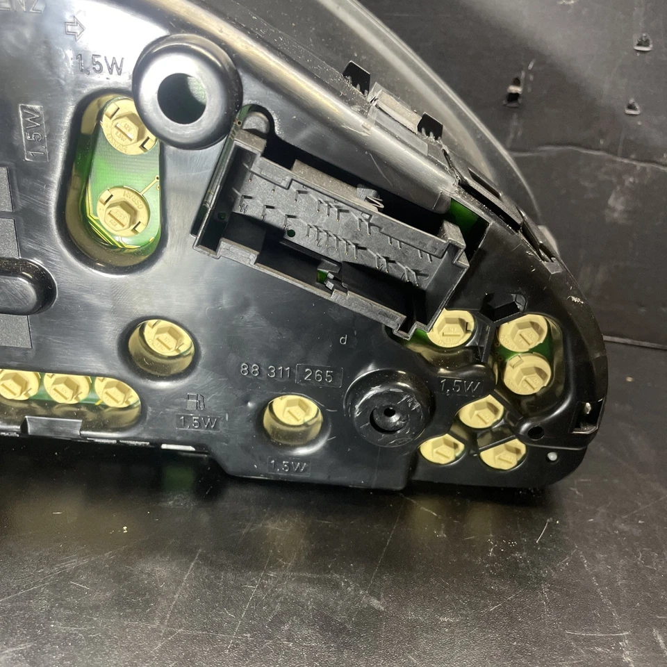 98 99 Mercedes Benz  C280 Speedometer Instrument Gauge Cluster OEM Miles 098630 - Image 4 of 4